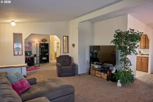 1699 N Terry St, Eugene, OR 97402 - Photo 9