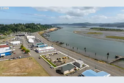 1685 N Bayshore Dr, Coos Bay, OR 97420 - Photo 1