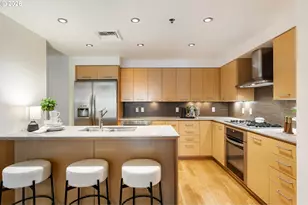 1310 NW Naito Parkway, Portland, OR 97209 - Photo 13