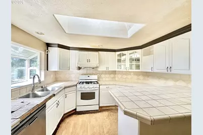 20125 SE Foster Rd, Damascus, OR 97089 - Photo 7