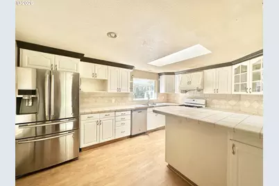 20125 SE Foster Rd, Damascus, OR 97089 - Photo 5