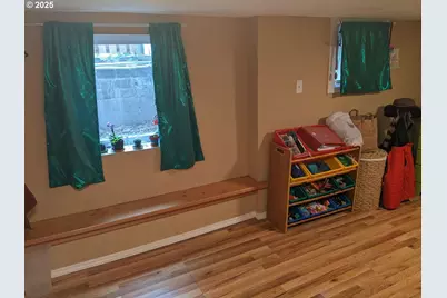 7819 SE Duke St, Portland, OR 97206 - Photo 25