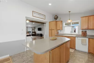 1000 S McKern Ct #34, Newberg, OR 97132 - Photo 11