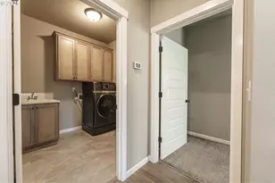 912 NW 26th Wy, Battle Ground, WA 98604 - Photo 17