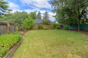 928 SE Davis St, McMinnville, OR 97128 - Photo 13