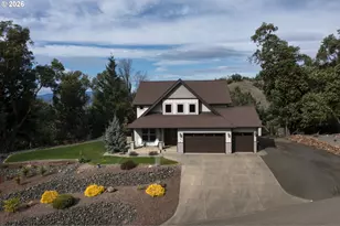 1252 Southridge Wy, Roseburg, OR 97470 - Photo 1
