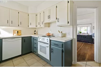 6430 NE Hancock St, Portland, OR 97213 - Photo 13