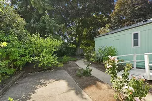 555 N Danebo Ave, Eugene, OR 97402 - Photo 27