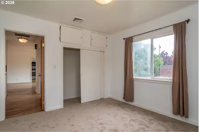 461 W Broccoli St, Roseburg, OR 97471 - Photo 15