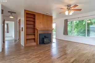 461 W Broccoli St, Roseburg, OR 97471 - Photo 5