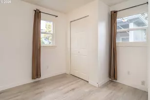 461 W Broccoli St, Roseburg, OR 97471 - Photo 25