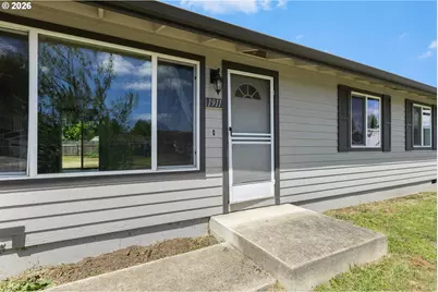 1911 Palos Verdes Dr, Roseburg, OR 97471 - Photo 5