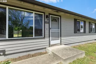 1911 Palos Verdes Dr, Roseburg, OR 97471 - Photo 5