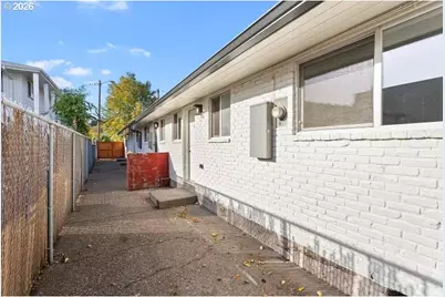1904 SE 80th Ave, Portland, OR 97215 - Photo 25