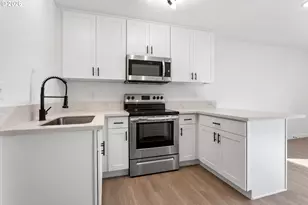 1904 SE 80th Ave, Portland, OR 97215 - Photo 9