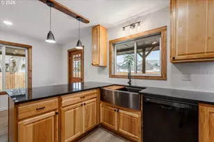 1004 Walnut St, Baker City, OR 97814 - Photo 3