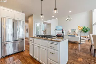 21157 NE Shore Dr, Fairview, OR 97024 - Photo 21