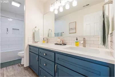 21157 NE Shore Dr, Fairview, OR 97024 - Photo 31