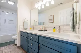 21157 NE Shore Dr, Fairview, OR 97024 - Photo 31