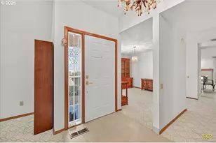 2332 NE 158th Ave, Portland, OR 97230 - Photo 3