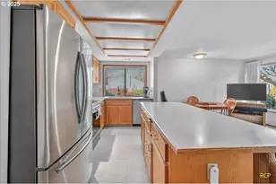 2332 NE 158th Ave, Portland, OR 97230 - Photo 11