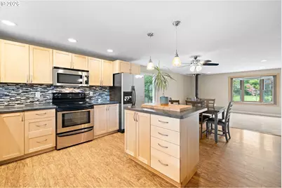 1128 SE Fir Grove Loop, Hillsboro, OR 97123 - Photo 15