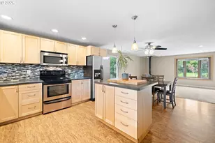 1128 SE Fir Grove Loop, Hillsboro, OR 97123 - Photo 15