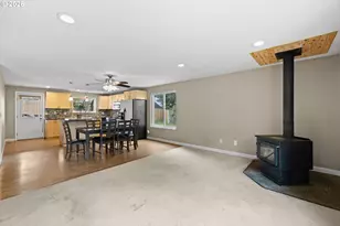 1128 SE Fir Grove Loop, Hillsboro, OR 97123 - Photo 3