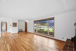 1420 Evergreen Dr, Eugene, OR 97404 - Photo 5