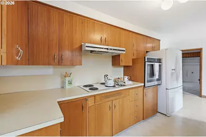 1420 Evergreen Dr, Eugene, OR 97404 - Photo 7