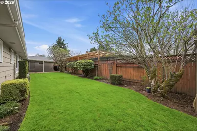 1420 Evergreen Dr, Eugene, OR 97404 - Photo 29