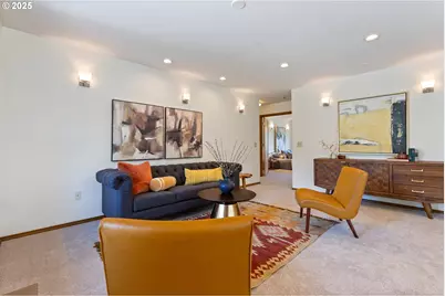 21805 Boones Ferry Rd NE, Aurora, OR 97002 - Photo 17