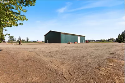 21805 Boones Ferry Rd NE, Aurora, OR 97002 - Photo 5