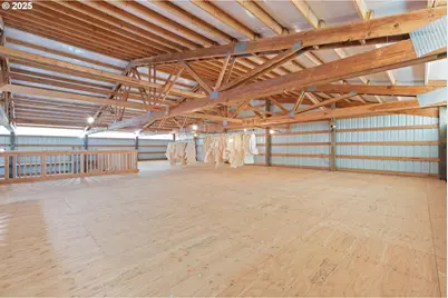 21805 Boones Ferry Rd NE, Aurora, OR 97002 - Photo 13