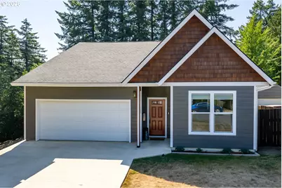547 W 4th St, Coquille, OR 97423 - Photo 1