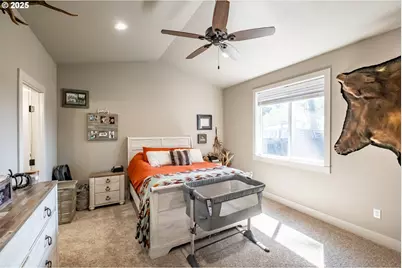 547 W 4th St, Coquille, OR 97423 - Photo 25