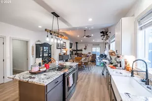 547 W Fourth St, Coquille, OR 97423 - Photo 13