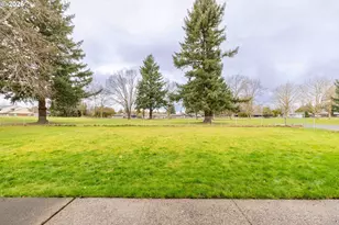 1935 NE 19th St, Gresham, OR 97030 - Photo 29