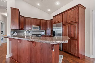 810 N Main St, Pendleton, OR 97801 - Photo 9