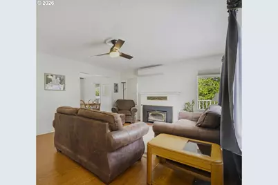 525 Elm Ave, Reedsport, OR 97467 - Photo 3