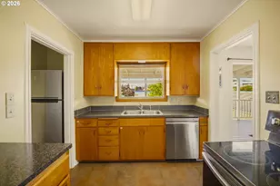525 Elm Ave, Reedsport, OR 97467 - Photo 11