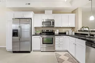 2004 NE Cadbury Ave, Hillsboro, OR 97006 - Photo 3