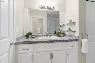 2004 NE Cadbury Ave, Hillsboro, OR 97006 - Photo 27