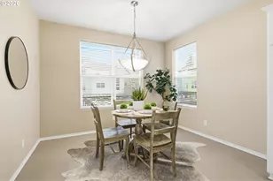 2004 NE Cadbury Ave, Hillsboro, OR 97006 - Photo 5