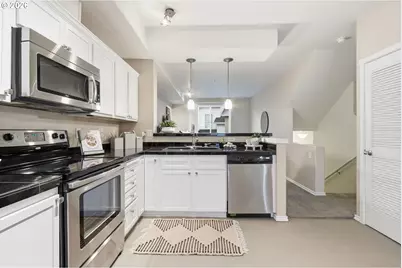 2004 NE Cadbury Ave #213, Hillsboro, OR 97006 - Photo 17