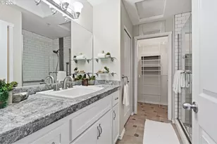 2004 NE Cadbury Ave, Hillsboro, OR 97006 - Photo 27