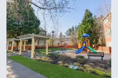 2004 NE Cadbury Ave #213, Hillsboro, OR 97006 - Photo 39