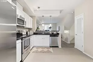 2004 NE Cadbury Ave, Hillsboro, OR 97006 - Photo 13