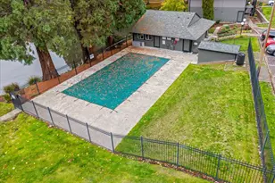 12612 NW Barnes Rd, Portland, OR 97210 - Photo 37