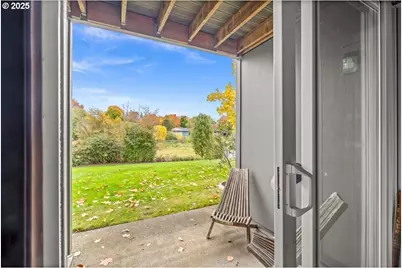 12612 NW Barnes Rd #6, Portland, OR 97210 - Photo 3